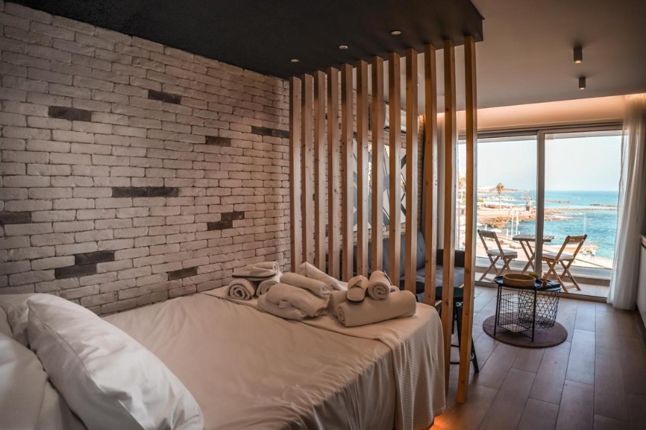 Cosea Living: Seaside Luxury Suite In Harbour 107A Paphos Exterior foto